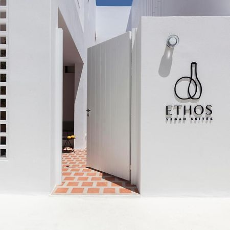 סנטוריני Ethos Vegan Suites מראה חיצוני תמונה